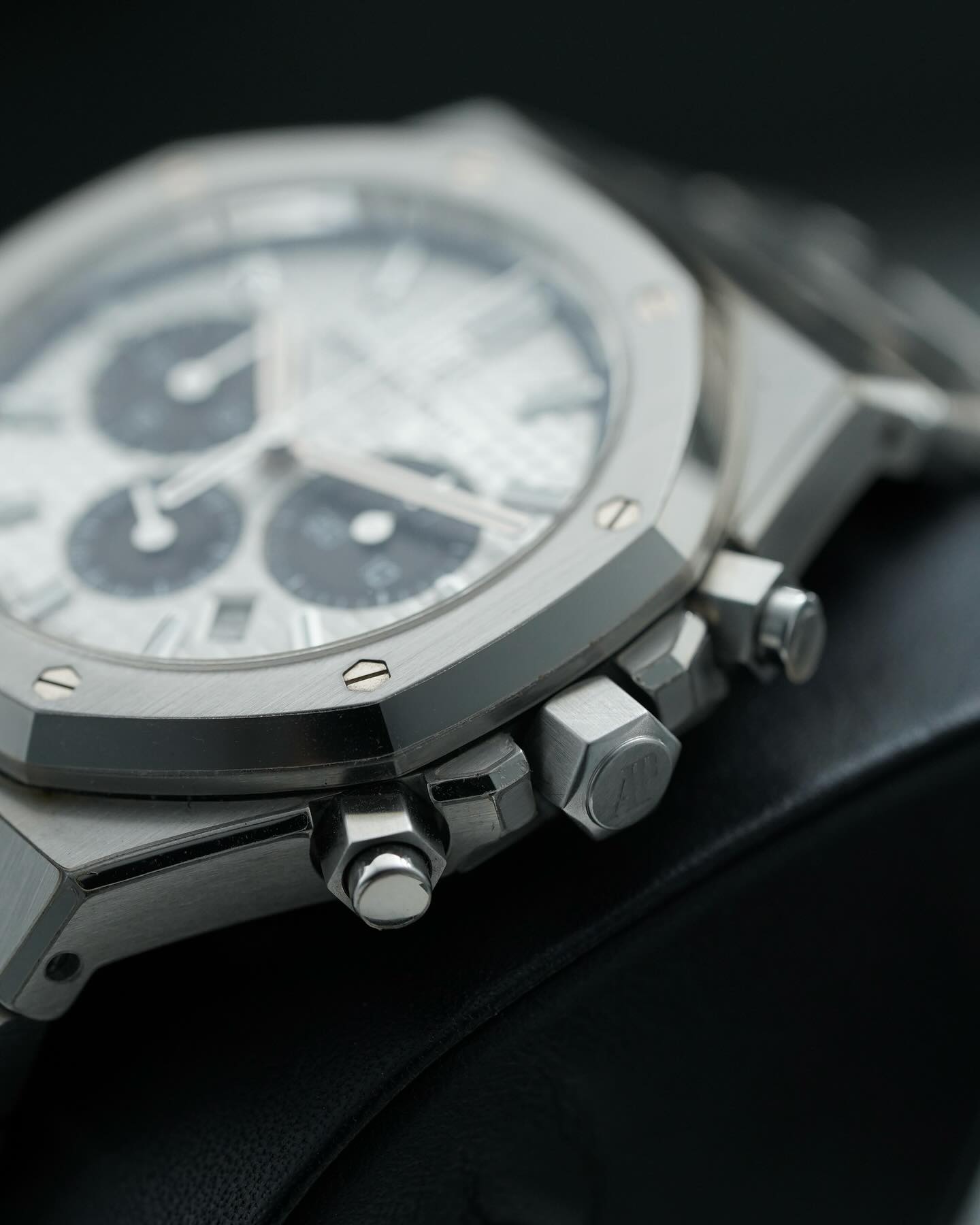 AUDEMARS PIGUET RO CHRONOGRAPH Ref. 26331ST.OO.1220ST.03