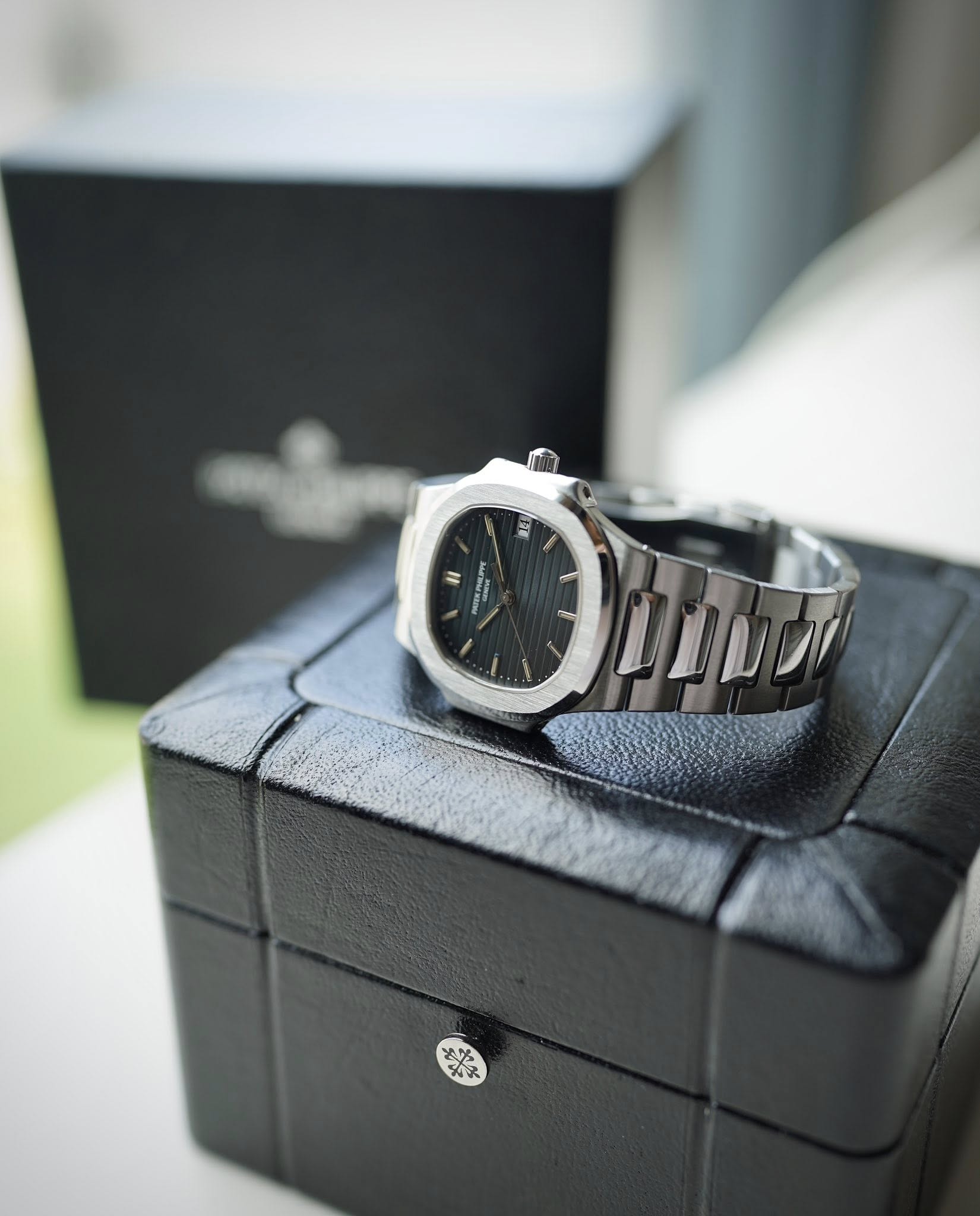 Patek Philippe Blue dial Nautilus 3900/1a มือสอง