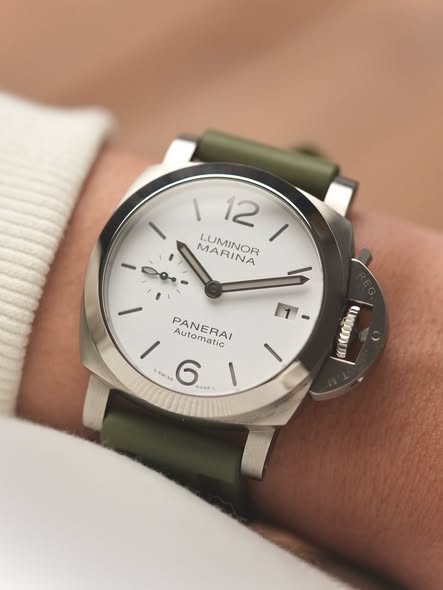 Panerai Luminor Marina Quaranta White Dial (PAM01371) — 40mm Y2024