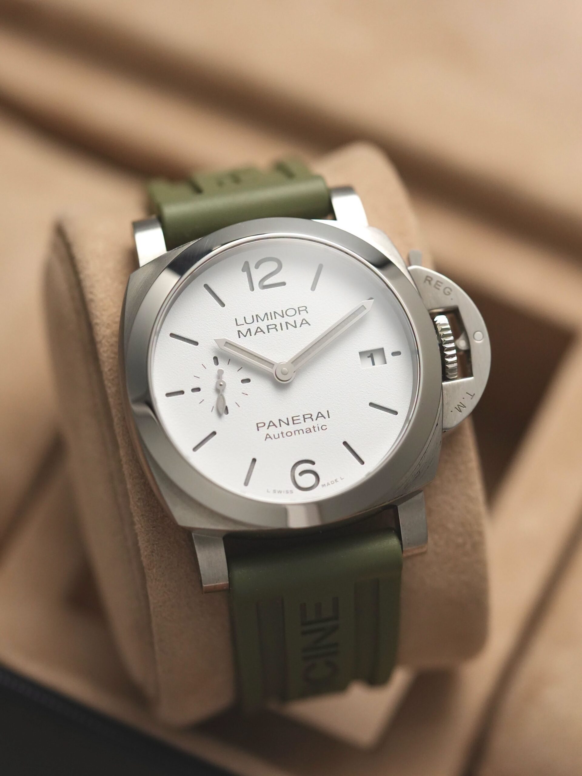 Panerai Luminor Marina Quaranta White Dial (PAM01371) — 40mm Y2024 - Image 10