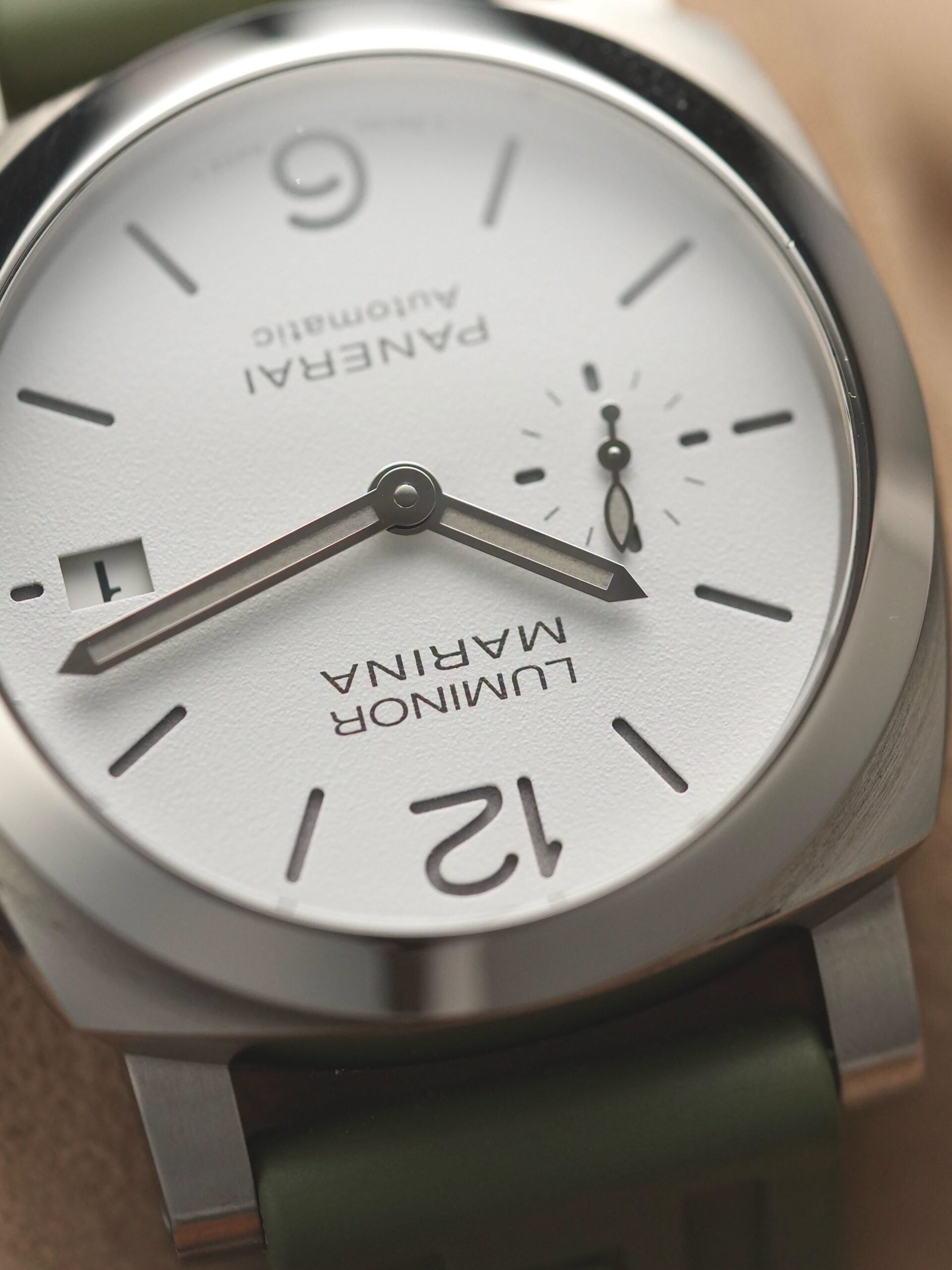 Panerai Luminor Marina Quaranta White Dial (PAM01371) — 40mm Y2024 - Image 8